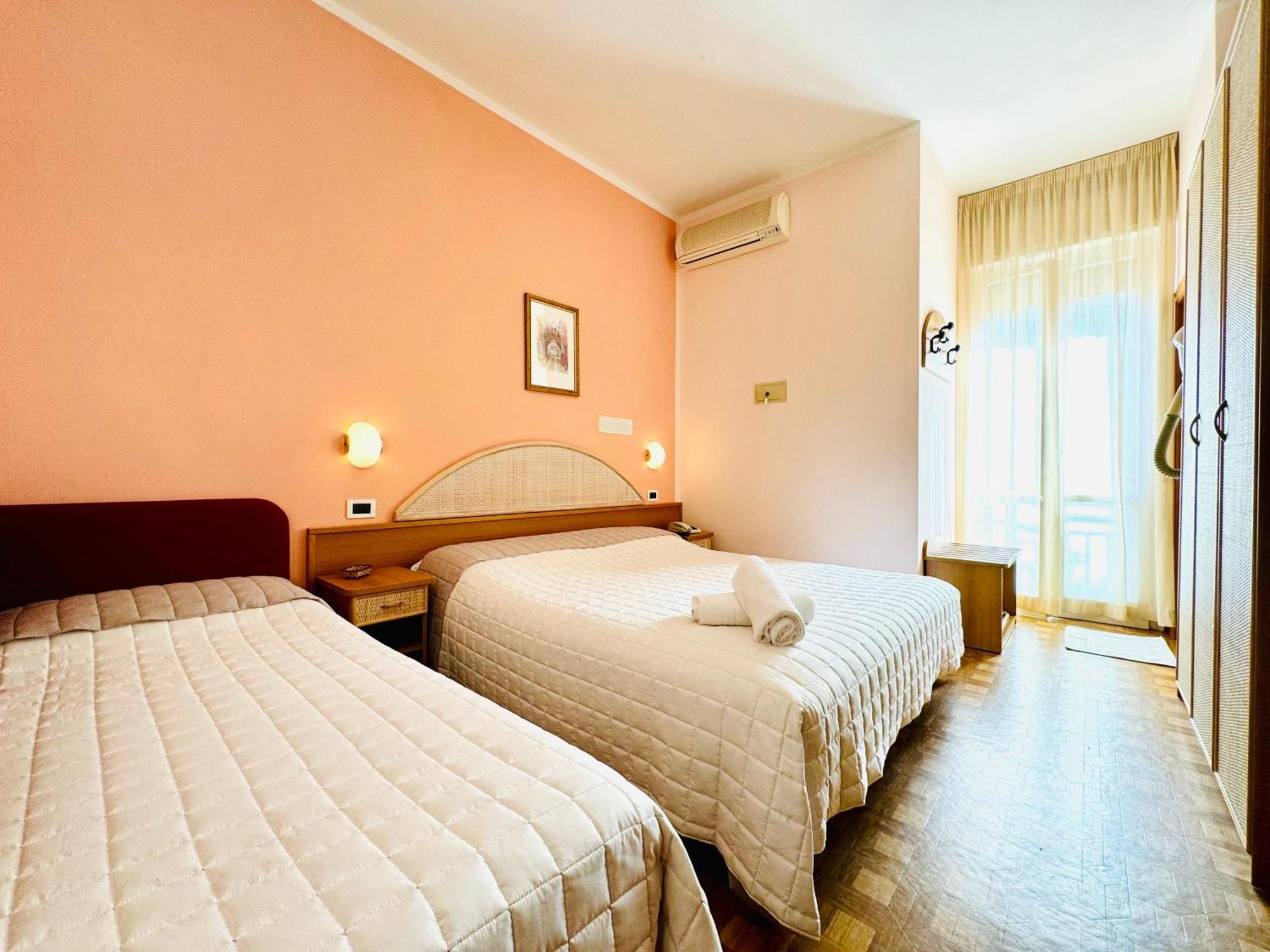 Hotel Villa Grazia Cesenatico Extérieur photo