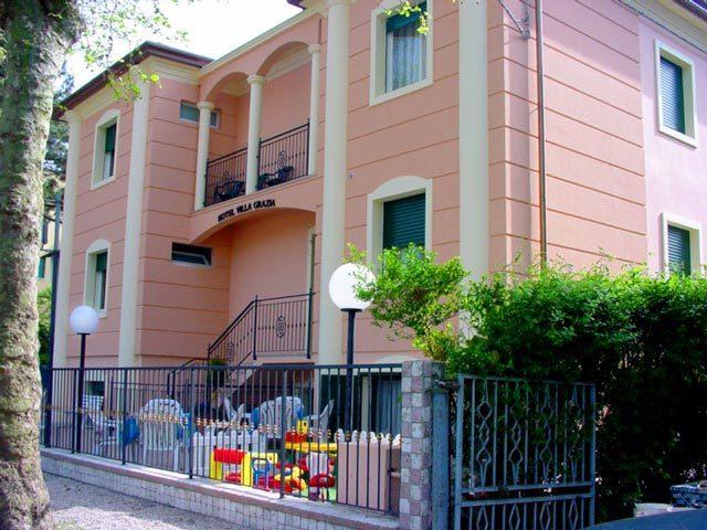 Hotel Villa Grazia Cesenatico Extérieur photo